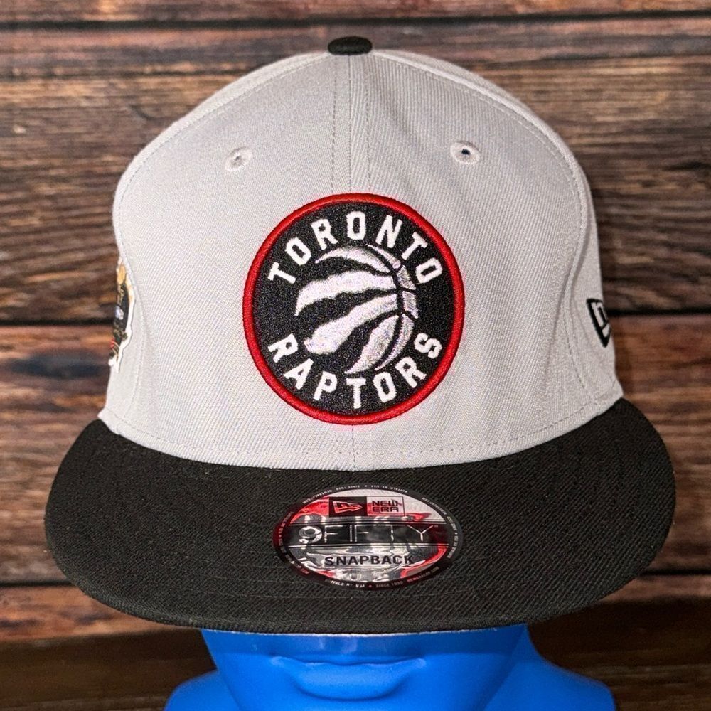 New Eta 9Fifty Toronto Raptors Grey/Black SnapBack Cap